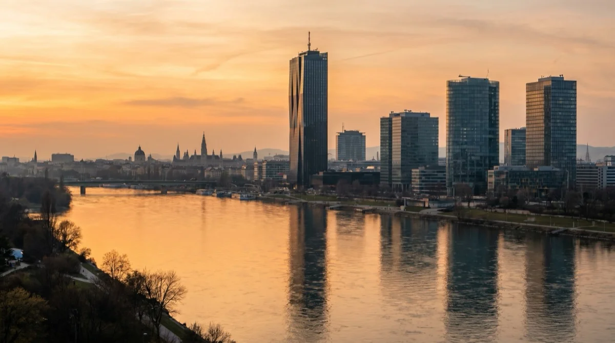 Tax, SVS and Neue Selbstständige: what remote freelancers actually owe in Austria in 2026